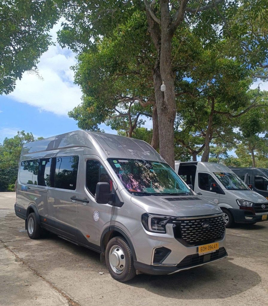 Lựa chọn Ford Transit 18 Chỗ Đời Mới, Rộng Rãi Giúp Khách Hàng Có Trải Nghiệm Tốt Nhất