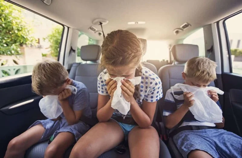 Mẹo chống say xe khi đi đường dài cho người lớn và trẻ em